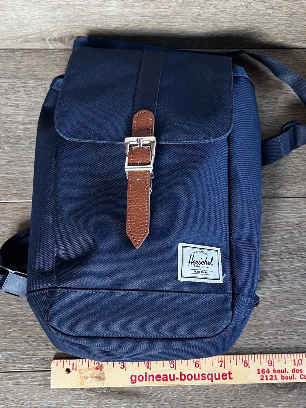 NWOT Herschel Supply Company Navy Canvas Backpack with Brown magnetic strap - Picture 15 of 16